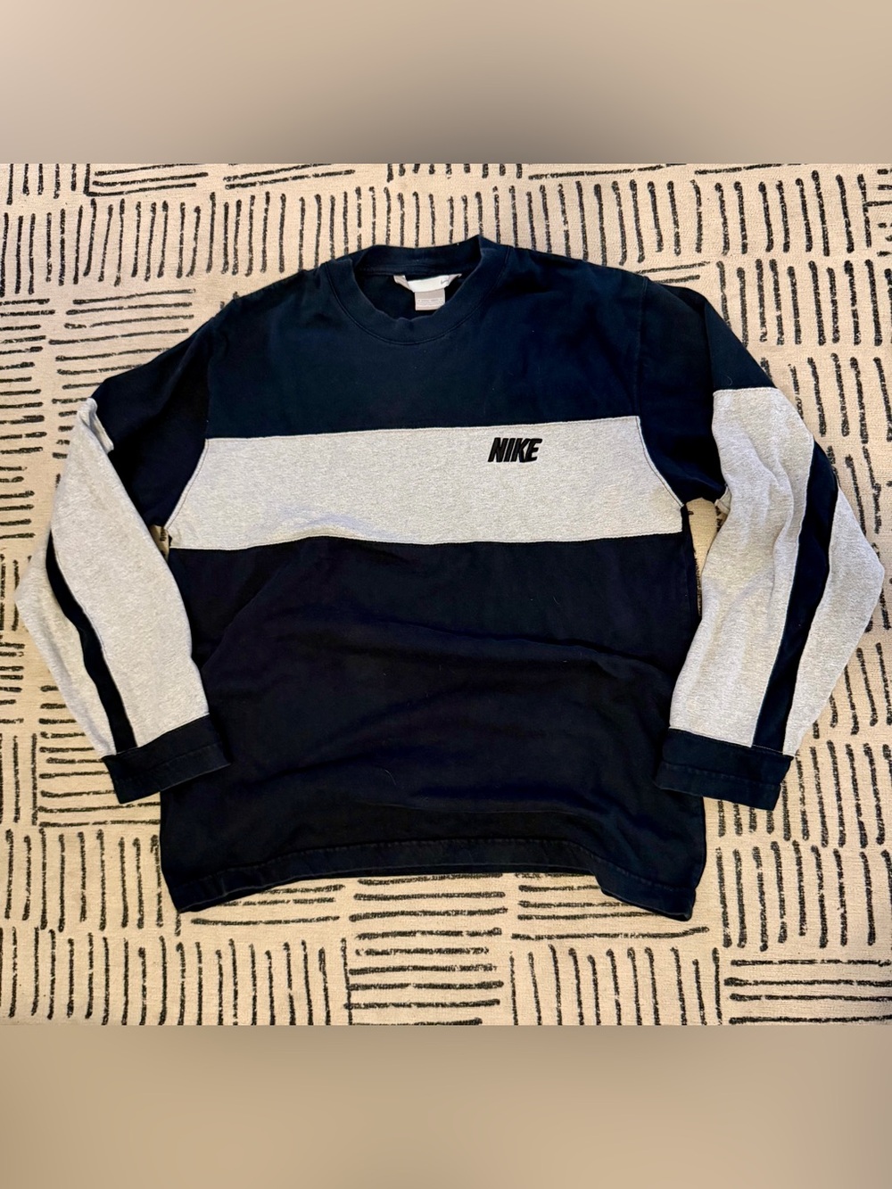 Y2K Nike Black and Gray Crewneck Shirt with Center Stripe